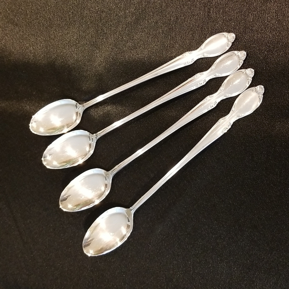 WM Rogers 1954 Silverplate teaspoons Precious Mirror pattern